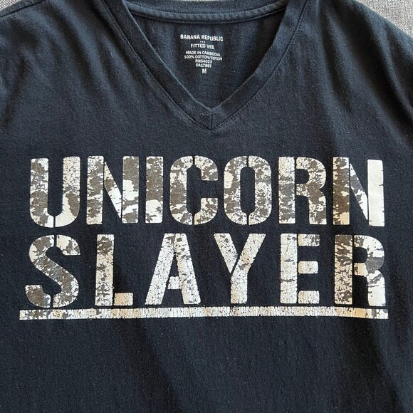 Banana Republic Black "Unicorn Slayer" V-Neck T-Shirt M Fitted Short Sleeve - Picture 3 of 4